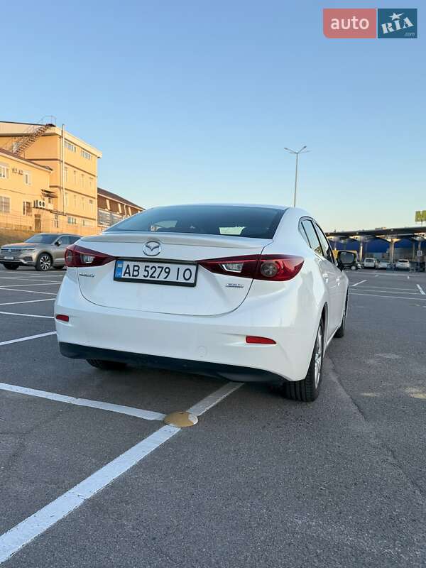 Седан Mazda 3 2013 в Виннице