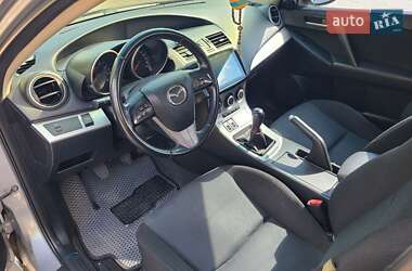 Седан Mazda 3 2010 в Горишних Плавнях