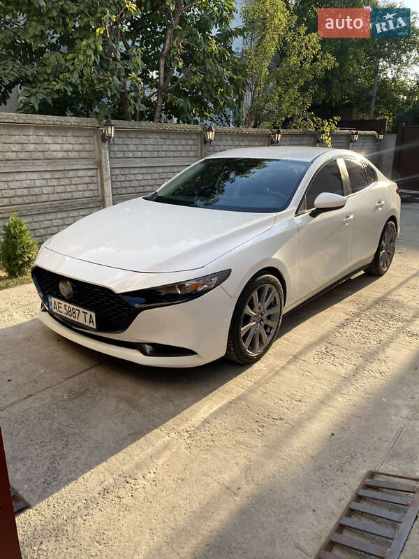 Седан Mazda 3 2018 в 