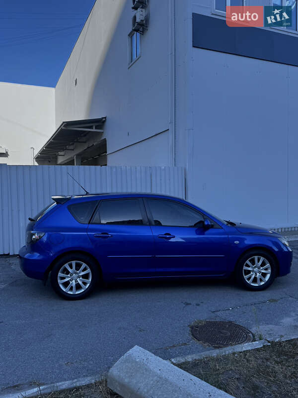 Хэтчбек Mazda 3 2007 в Киеве