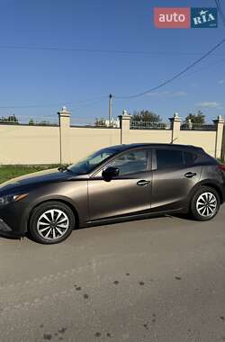Хэтчбек Mazda 3 2014 в 
