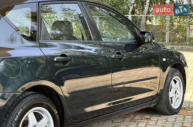 Хэтчбек Mazda 3 2005 в 