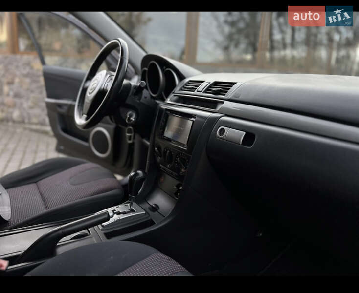 Седан Mazda 3 2004 в Львове