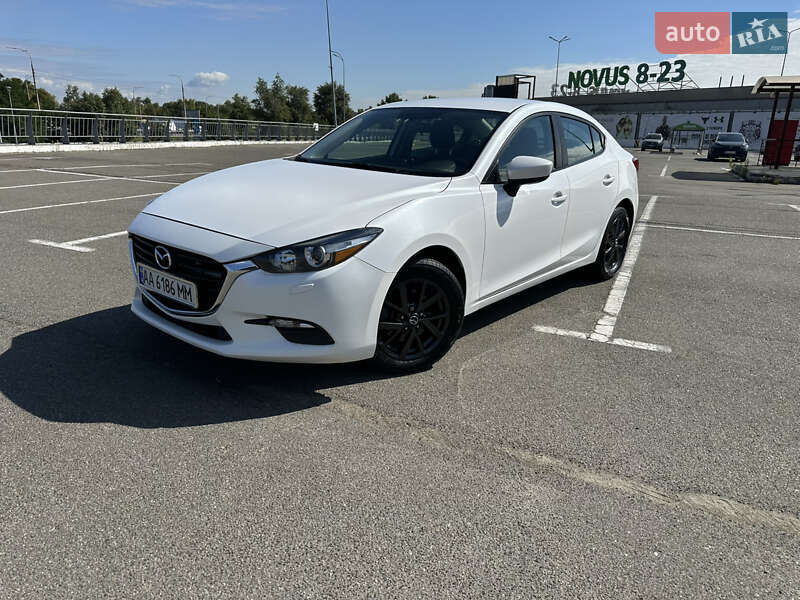 Седан Mazda 3 2016 в 