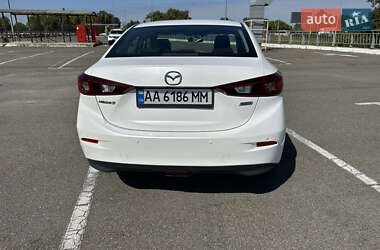 Седан Mazda 3 2016 в 