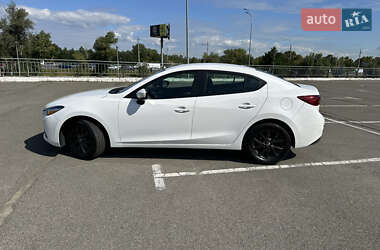 Седан Mazda 3 2016 в 