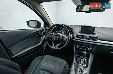 Хэтчбек Mazda 3 2016 в 