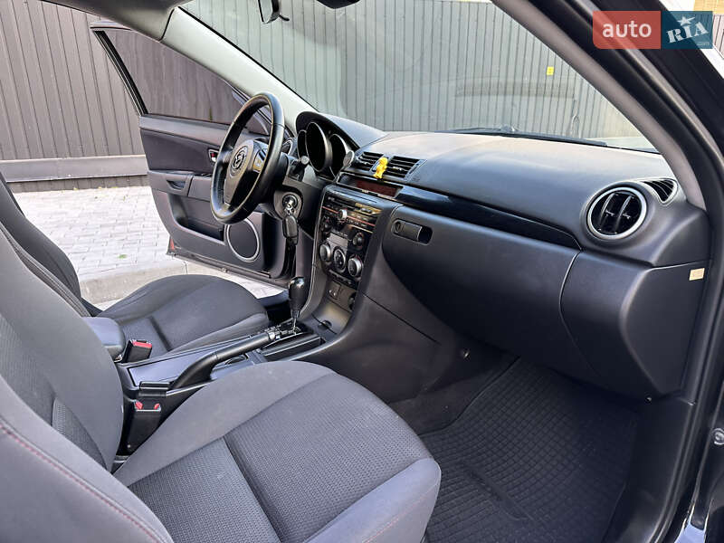 Седан Mazda 3 2009 в Днепре