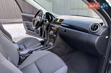 Седан Mazda 3 2009 в 