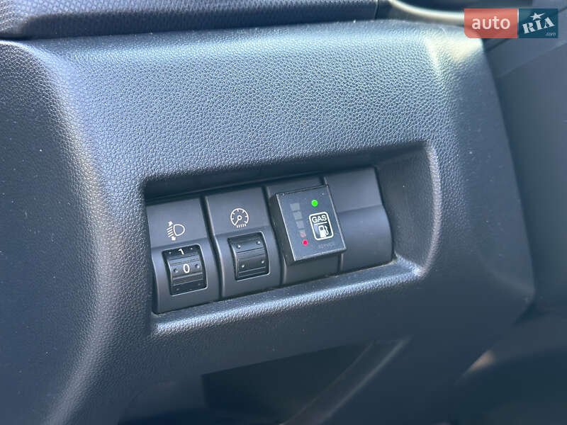 Седан Mazda 3 2009 в Днепре