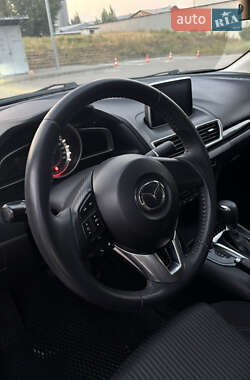 Седан Mazda 3 2013 в 
