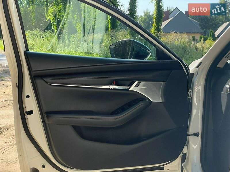 Седан Mazda 3 2021 в Киеве