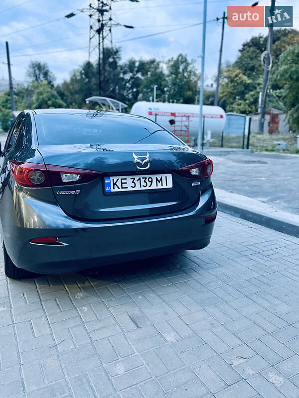 Седан Mazda 3 2016 в Харкові