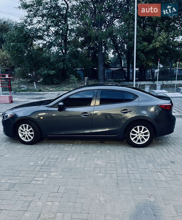 Седан Mazda 3 2016 в Харкові