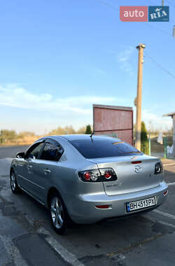 Седан Mazda 3 2005 в 