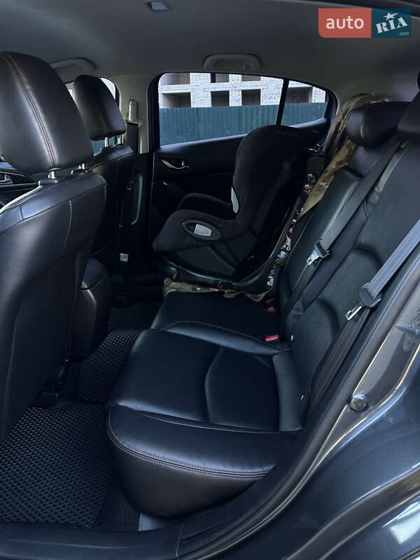 Хэтчбек Mazda 3 2014 в Киеве