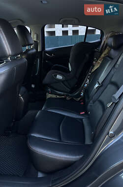 Хэтчбек Mazda 3 2014 в 