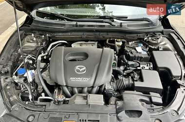 Хэтчбек Mazda 3 2015 в 