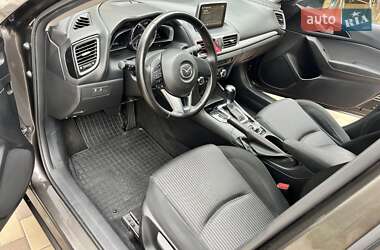Хэтчбек Mazda 3 2015 в 