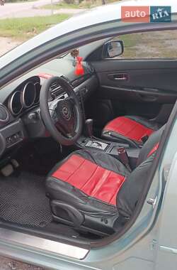 Седан Mazda 3 2004 в 