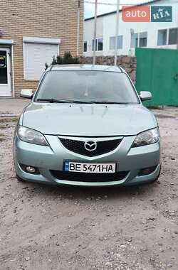 Седан Mazda 3 2004 в 