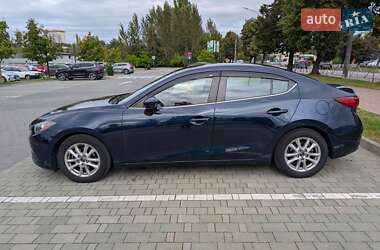 Седан Mazda 3 2016 в 