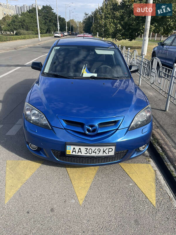 Хэтчбек Mazda 3 2003 в Киеве