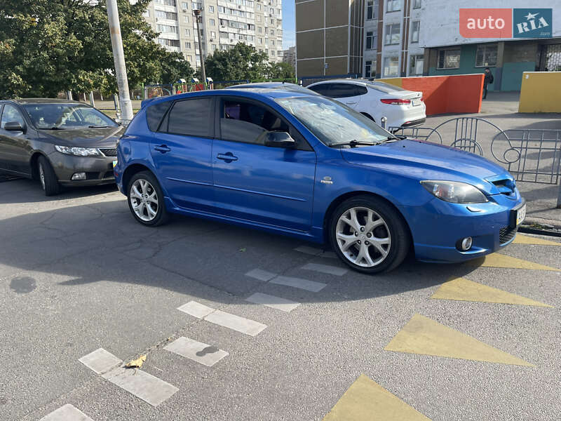 Хэтчбек Mazda 3 2003 в Киеве