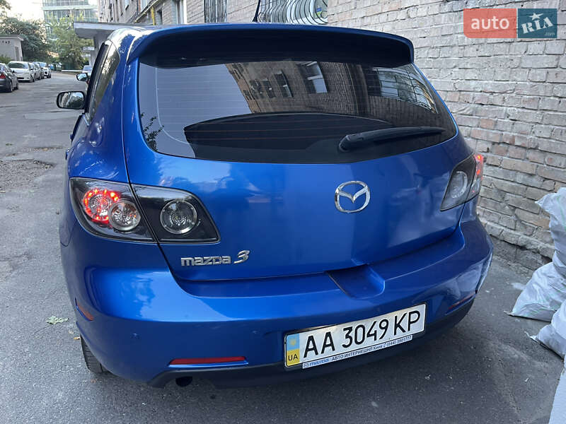 Хэтчбек Mazda 3 2003 в Киеве