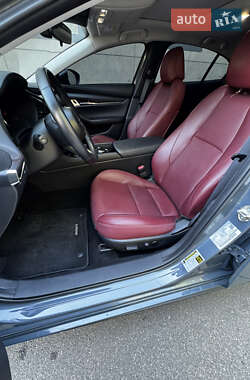 Седан Mazda 3 2022 в 