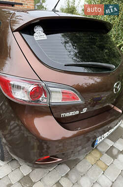 Хэтчбек Mazda 3 2011 в Львове