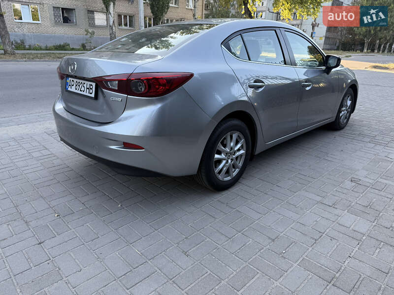 Седан Mazda 3 2016 в Запорожье