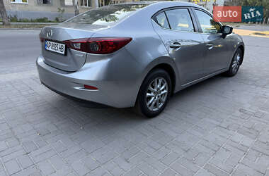 Седан Mazda 3 2016 в 