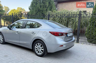 Седан Mazda 3 2016 в 