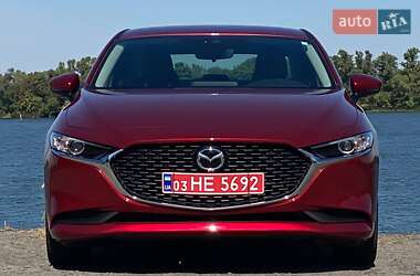 Седан Mazda 3 2023 в 