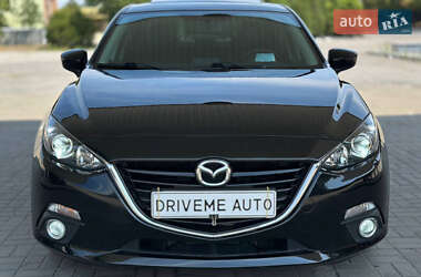Седан Mazda 3 2015 в 