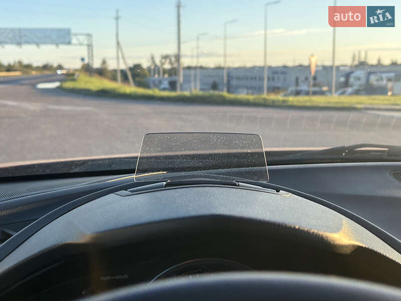 Седан Mazda 3 2018 в Львове