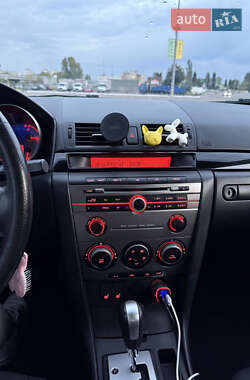 Хэтчбек Mazda 3 2006 в 
