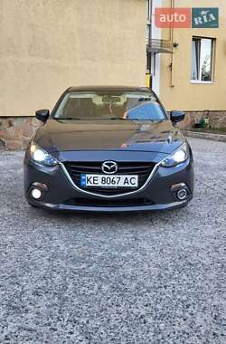 Седан Mazda 3 2016 в Дніпрі