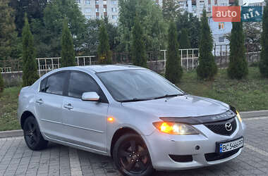 Седан Mazda 3 2004 в 