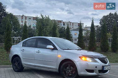 Седан Mazda 3 2004 в 