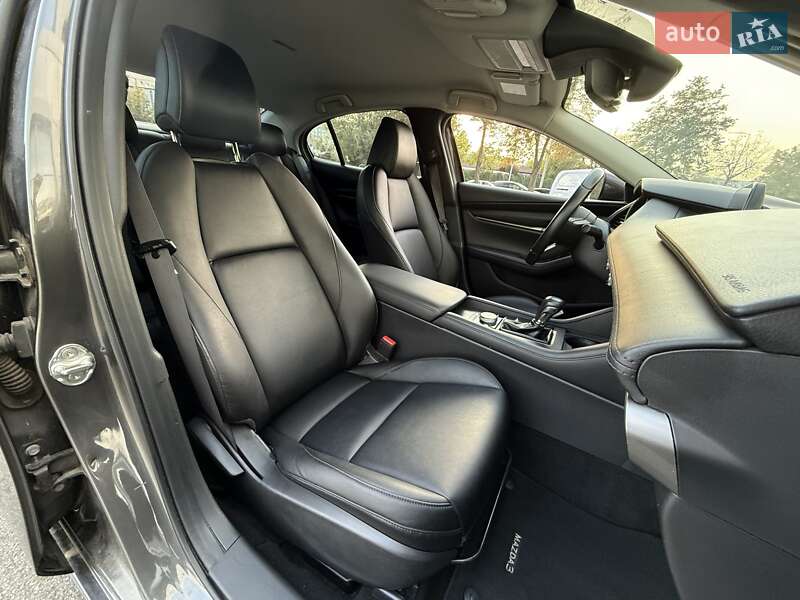 Седан Mazda 3 2021 в Киеве