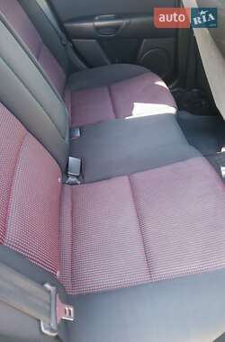 Хэтчбек Mazda 3 2003 в 