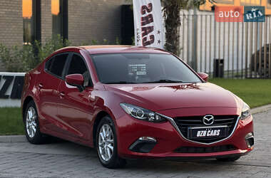 Седан Mazda 3 2015 в 
