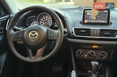 Седан Mazda 3 2015 в 
