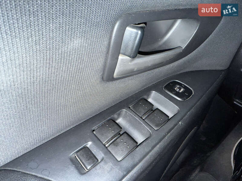 Седан Mazda 3 2003 в Луцке