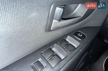 Седан Mazda 3 2003 в 