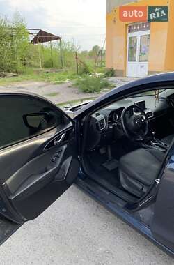 Седан Mazda 3 2015 в 