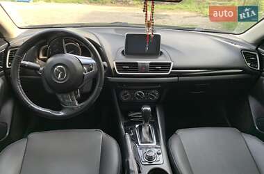 Седан Mazda 3 2015 в 