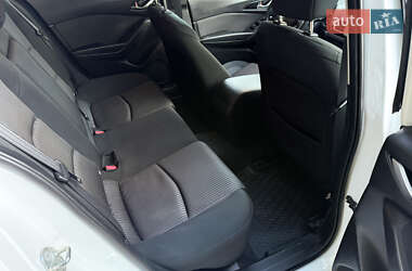 Седан Mazda 3 2014 в 